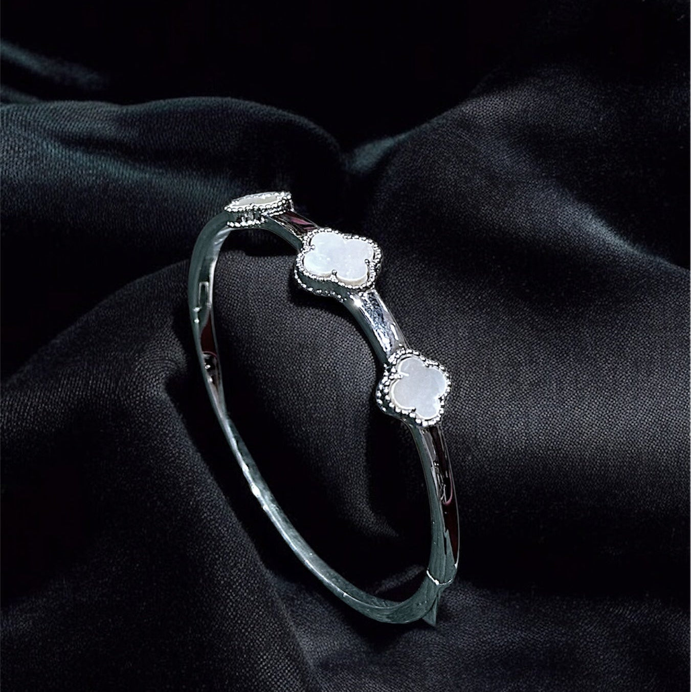Luna Clover Rhodium Bangle