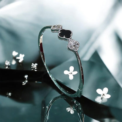 Noir Fleur Harmony Bracelet