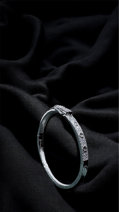 Eterna Buckle Elegance Bracelet
