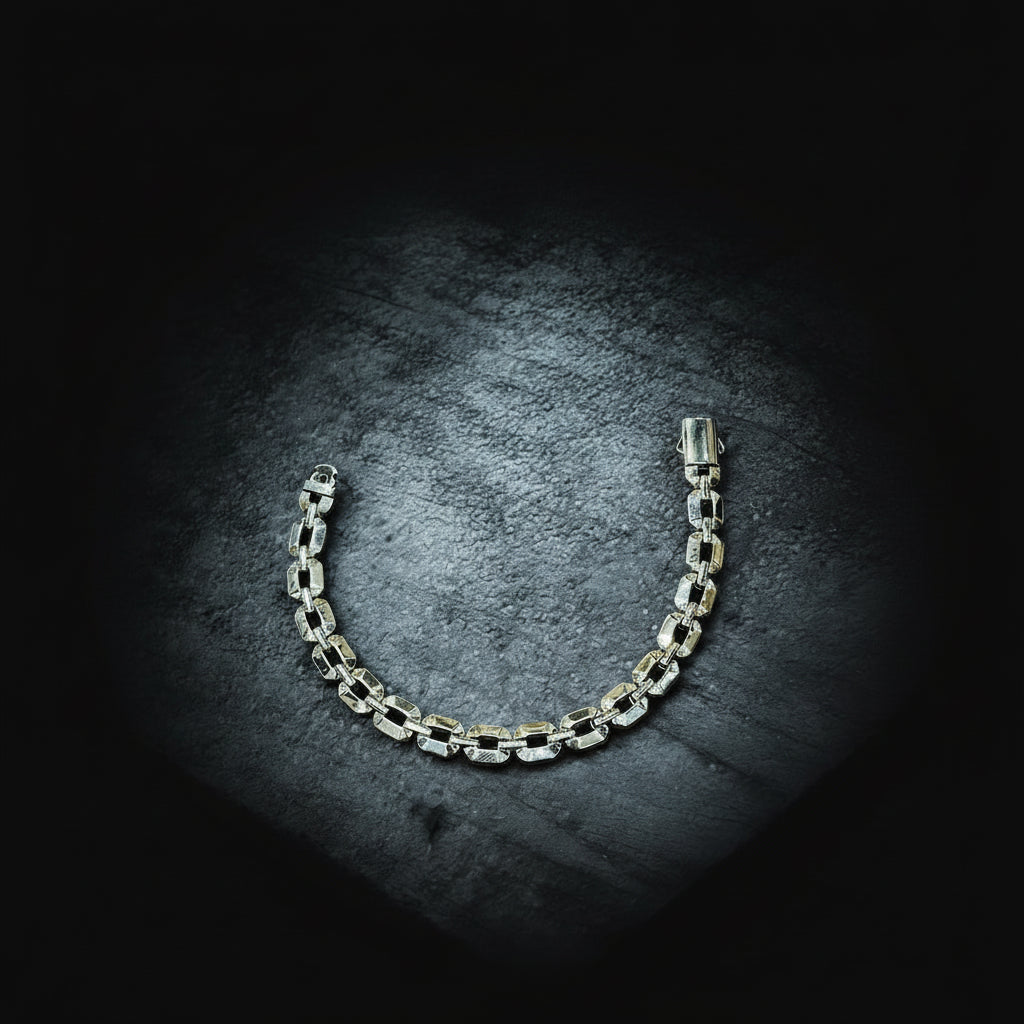 Luxe Silver Linked Bracelet