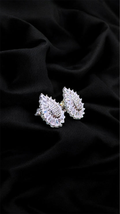 Luxe Pear Halo Spark Studs