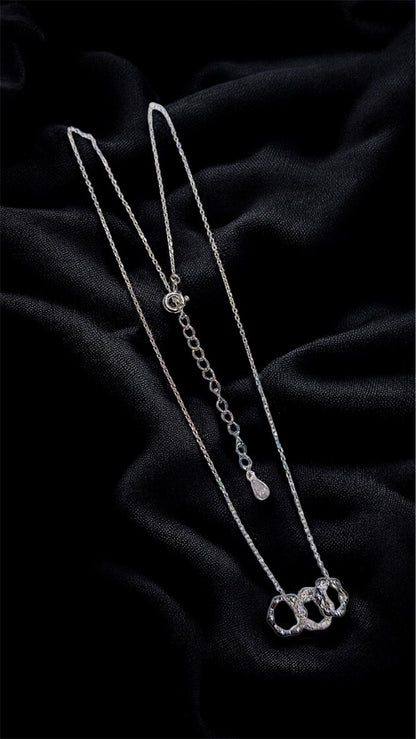 Tri-Link Radiance Silver Necklace