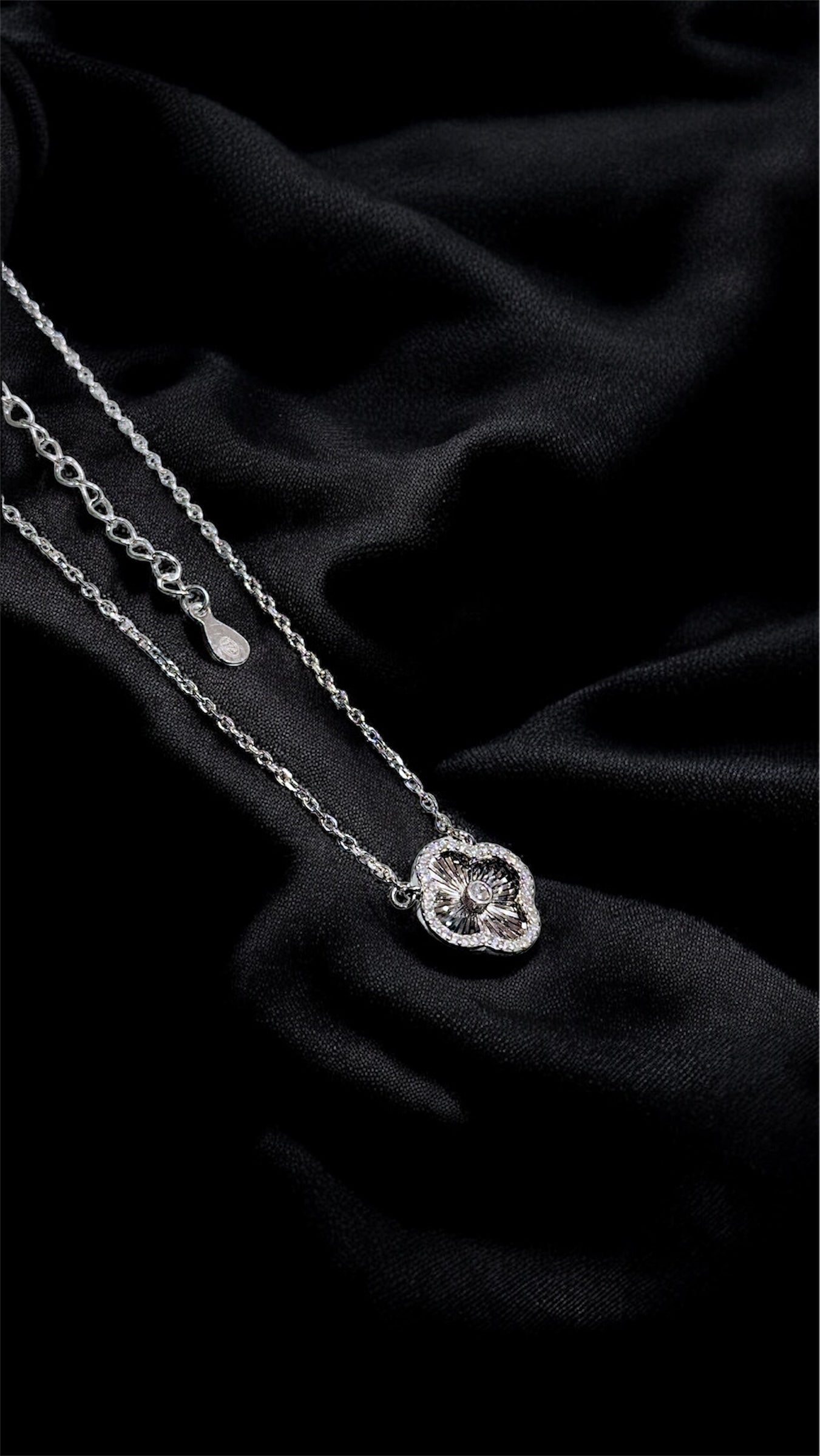 Luxe Floral Pendant Necklace