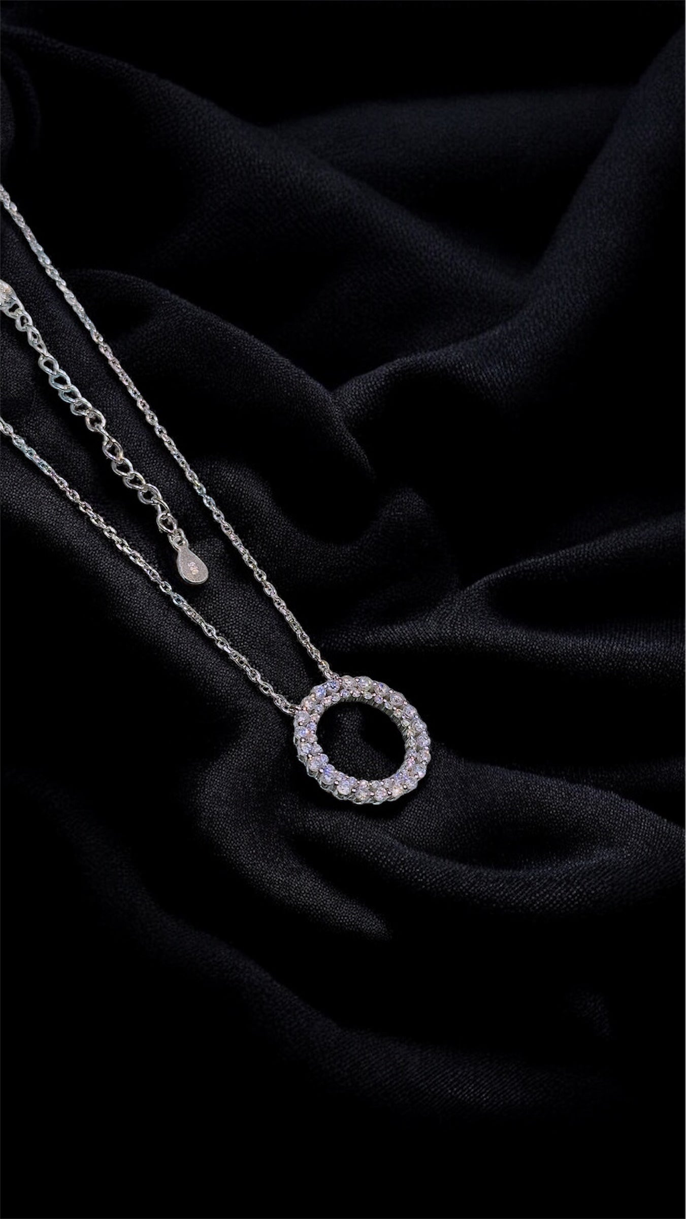 Crystal Halo Pendant Neclace